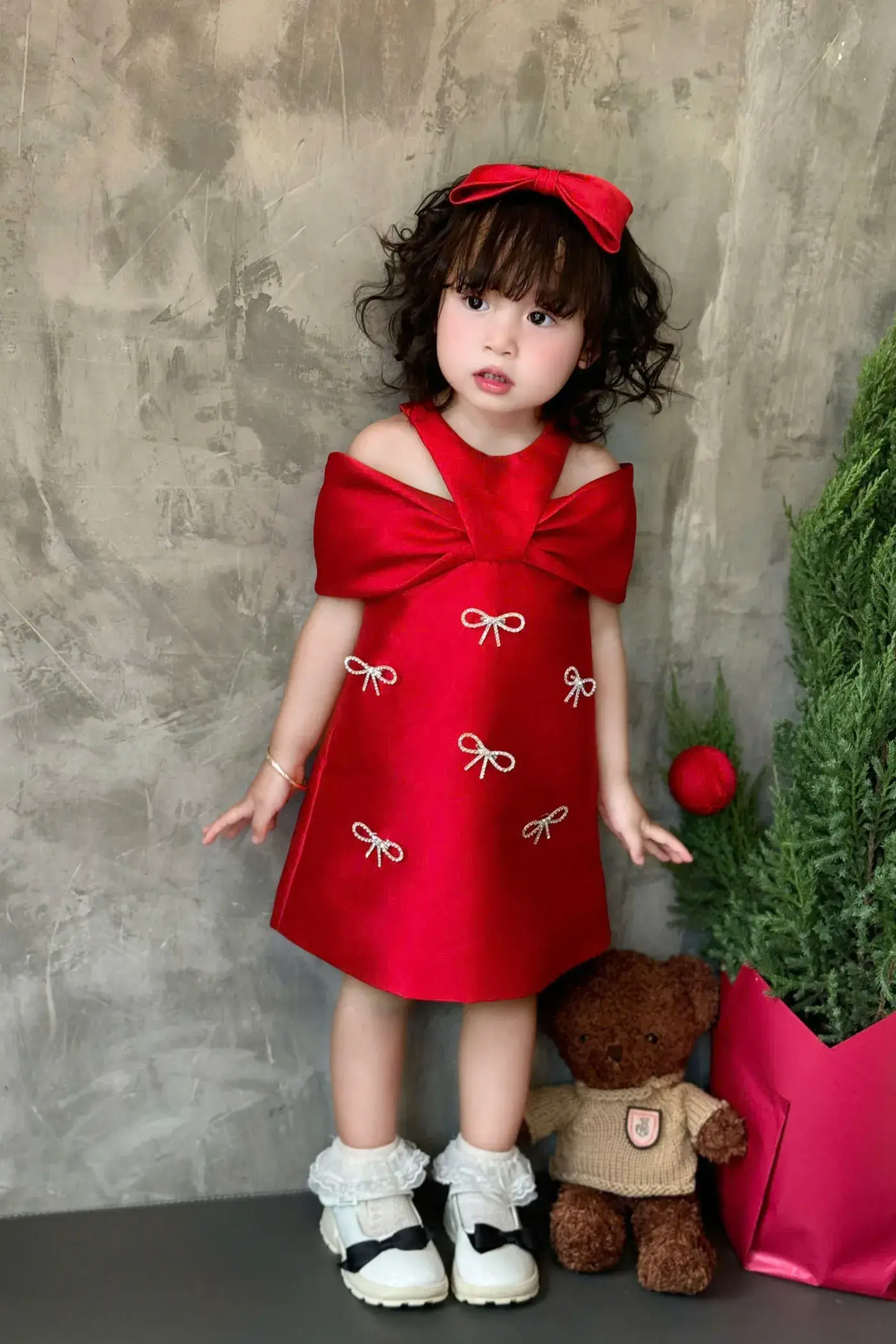 váy đỏ cho bé gái